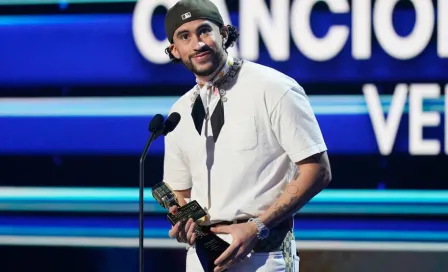 Bad Bunny y Peso Pluma se llevaron la noche en los Premios Billboard de la Música Latina