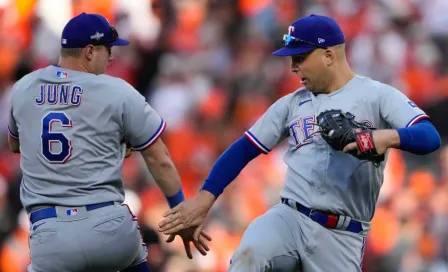 Los Texas Rangers sorprendieron a los Baltimore Orioles en el inicio de la Serie Divisional