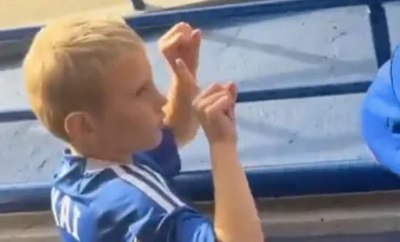 Joven aficionado del Leicester 'se mofó' de los fans del Stoke City