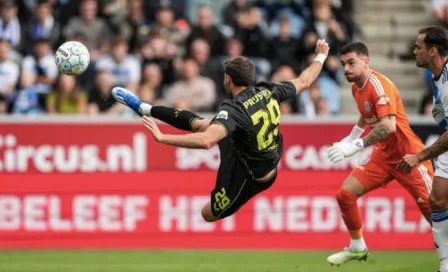 Santiago Giménez y los golazos que le anotó al Zwolle