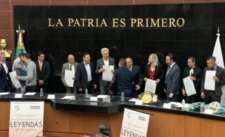 El Senado de la República reconoció a los boxeadores Travieso Arce, Pipino Cuevas, entre otros