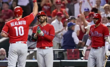 Phillies vence de visita a D-Backs y se pone a una victoria de la Serie Mundial