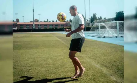 'Chicharito' Hernández volvió a 'las canchas' después de meses de su lesión de rodilla