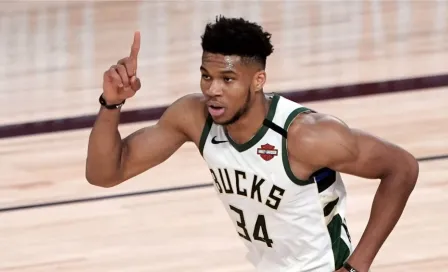 Giannis Antetokounmpo renovó su contrato con los Bucks de Milwaukee