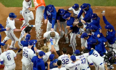 MLB: ¡Vaya inicio de Serie Mundial! Rangers deja en el terreno a D-Backs en extra innings