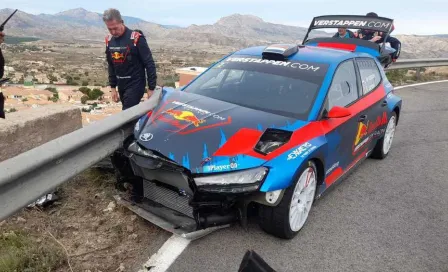 Jos Verstappen, papá de Max Verstappen, chocó en Rally de España