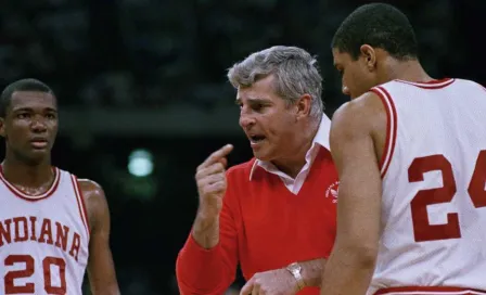 Bob Knight, histórico entrenador estadounidense de basquetbol, fallece a los 83 años