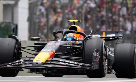 Checo Pérez termina P18 en las Práticas 1 del GP de Brasil; Sainz dominó