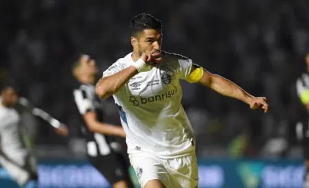 ¡Eterno! El hat-trick de Luis Suárez ante Botafogo que estalla el Brasileirao