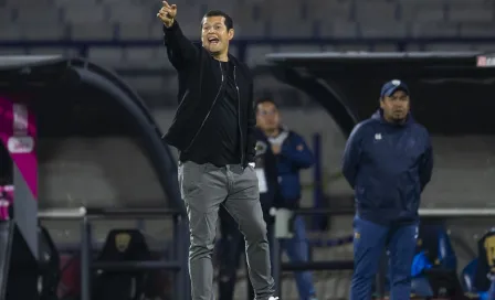 Jhonathan Lazcano se ilusiona con remontada de Pumas Femenil: 'Vamos a morirnos allá' 