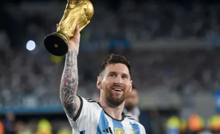 Lionel Messi subastará las playeras que usó en Qatar 2022