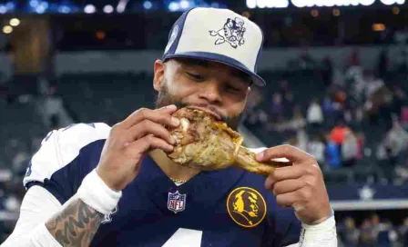 ¡Hambre de triunfo! Dak Prescott celebró anotación de los Cowboys comiendo pavo