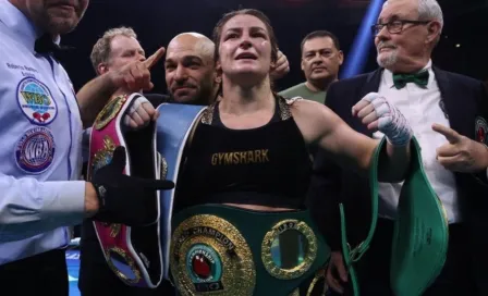 Katie Taylor consuma su revancha ante Chantelle Cameron y es la nueva reina de peso superligero