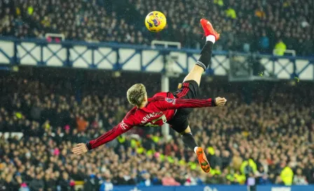 ¡A lo CR7! Garnacho anotó un golazo de Chilena en el Manchester United vs Everton