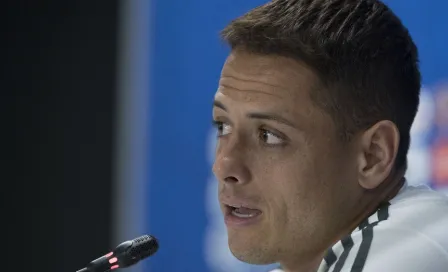 Chicharito niega negociaciones con Chivas: 'No estoy cerca de llegar'