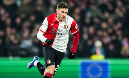 DT del Feyenoord, duro con Santiago Giménez: "Todavía necesita mejorar y crecer"