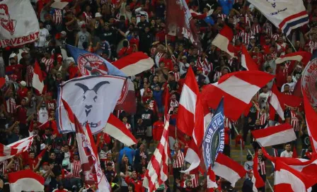 Chivas recibió serenata en la CDMX previo al partido de Vuelta ante Pumas