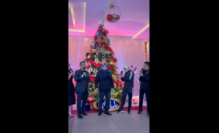 CMLL enciende su árbol de Navidad para celebrar las fiestas decembrinas