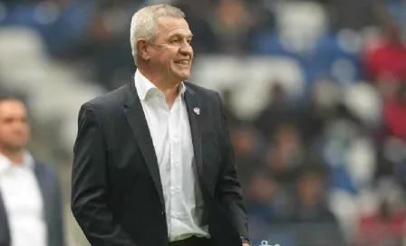 Javier Aguirre no aprieta el botón de pánico tras empate contra Alavés: 'Seguiremos intentando'