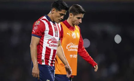 ¿Más bajas de Chivas? Jesús Sánchez e Isaac Brizuela salen de Verde Valle con bolsas negras