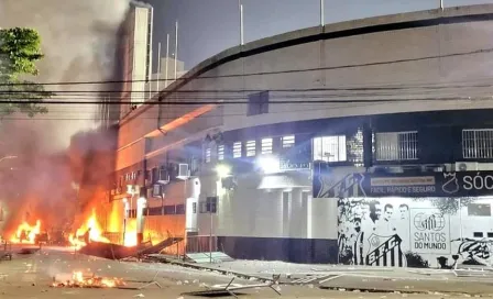 Autos incendiados, disturbios y violencia desatan pánico en Brasil tras descenso de Santos 