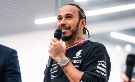 F1: Hombre que 'robo' el premio de Lewis Hamilton aclara la situación "Fue un malentendido"