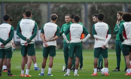 Selección Mexicana aterrizó en Los Ángeles para el duelo amistoso ante Colombia