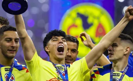 ¡A lo Lichnovsky! Kevin Álvarez celebra el campeonato y se tatúa 'la 14'