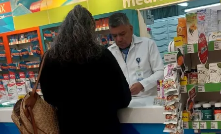 Confusión al buscar vacuna contra Covid-19 en farmacias