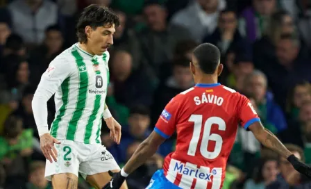 Betis empata del último minuto al Girona y lo quita del liderato, Guardado juega 45'