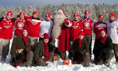 ¿Quién es FC Santa Claus, el equipo que se volvió viral en Navidad?