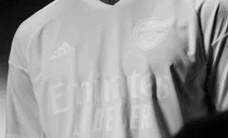 Arsenal estrenará uniforme blanco, por campaña contra violencia juvenil