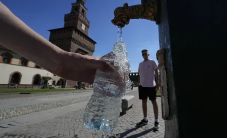 Científicos encuentran partículas nanoplásticas en un litro de agua embotellada