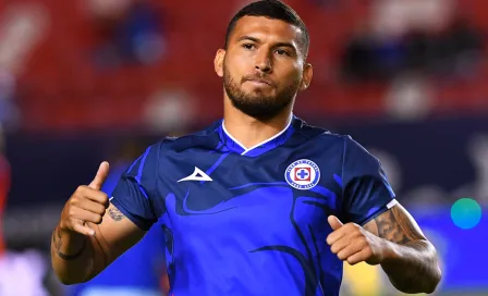 Juan Escobar 'lima asperezas' tras discusión con Anselmi en Cruz Azul: 'Unidos, más fuertes'