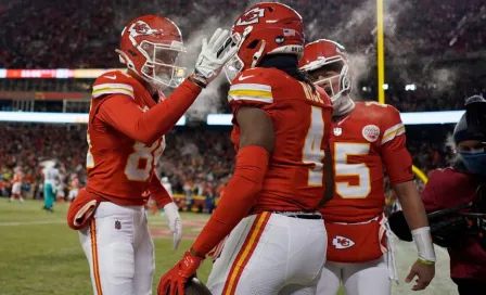 Chiefs congelan a Dolphins tras vencerlos 26-7 y siguen adelante en Playoffs