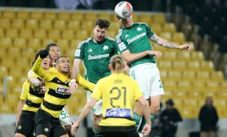 AEK Atenas rescata empate ante Panathinaikos; Orbelin y Pizarro tuvieron actividad