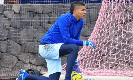 Kevin Mier manda un mensaje a la afición de Cruz Azul: 'Van a llegar las victorias, sigan creyendo'