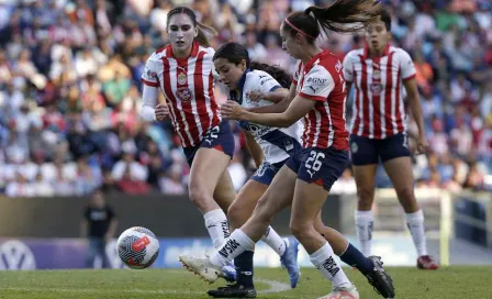 Chivas Femenil dejó ir la victoria en su visita a Puebla