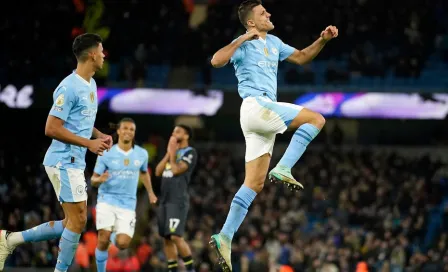 Julián Álvarez festeja sus 24 años con un doblete y el City vence 3-1 a Burnley