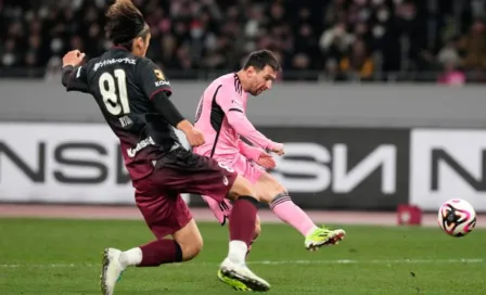 ¡La magia no se acaba! Lionel Messi tiró tres caños en el partido contra Vissel Kobe 