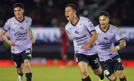 ¡Llegó el primer triunfo! Mazatlán aprovechó la ventaja numérica y venció a Atlas 2-0