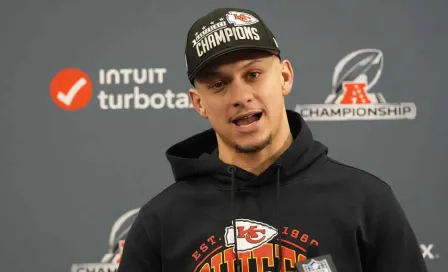 ¡Vaya motivación! Mahomes promete regresar a sus compañeros a Las Vegas si ganan el SB