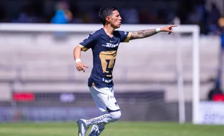 Pumas: Leo Suárez recibe cálida bienvenida por la afición en CU 