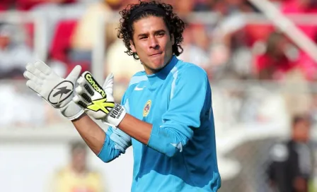 Guillermo Ochoa cumple 20 años de trayectoria