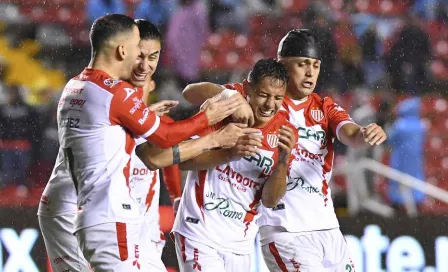 ¡Rescatan el invicto! Necaxa empata en Querétaro con gol de último minuto