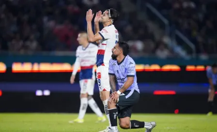 Mazatlán le robó la victoria a Chivas en el último minuto