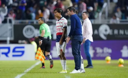 ¡Se calentó! Fernando Gago se encaró con el cuerpo técnico de Mazatlán tras empate ante Chivas