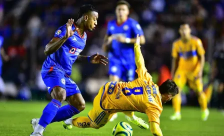 Willer Ditta se disculpa luego de la expulsión ante Tigres