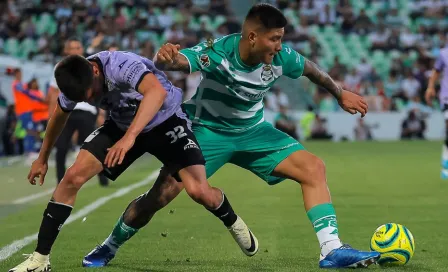 ¡Primera victoria de Ambriz! Santos Laguna vence por la mínima a Mazatlán 