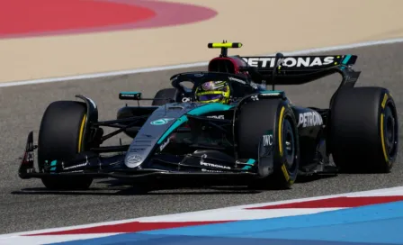 ¡Mercedes por encima de Red Bull! Lewis Hamilton lidera la P2 del GP de Baréin